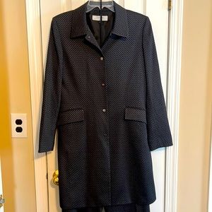 Tahari pant suit with 3/4 length jacket